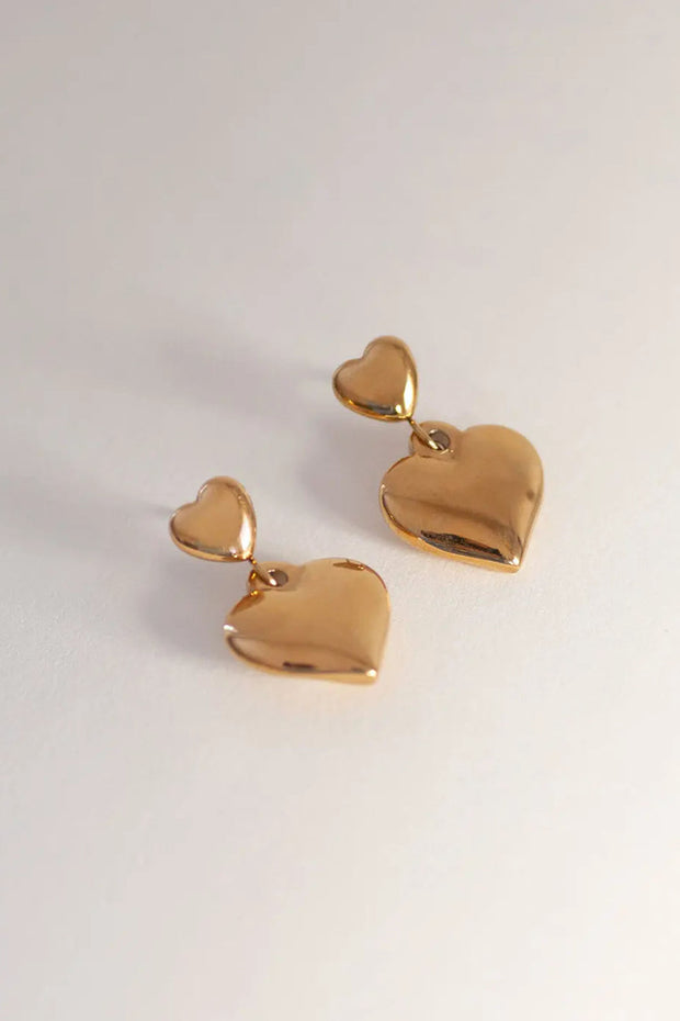 Suvi - Heart Stud Earrings